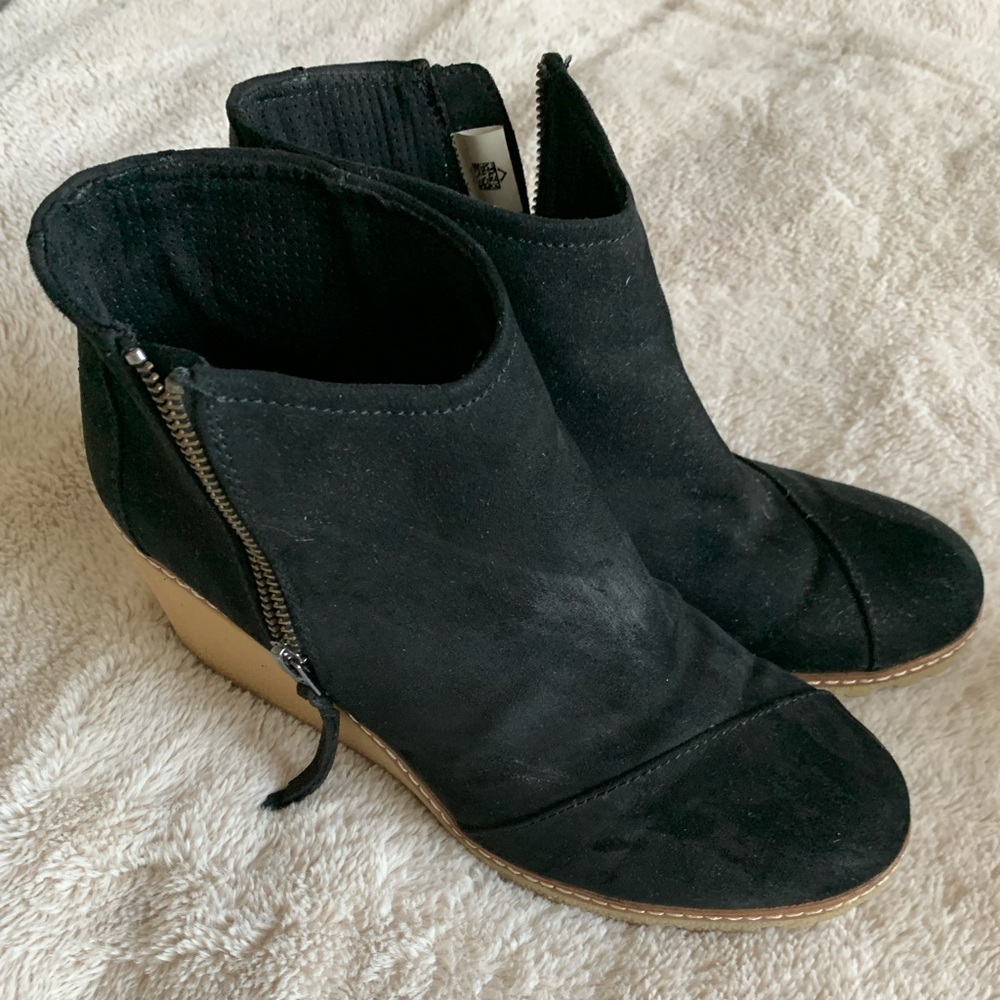 Toms wedge booties
